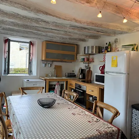 Holiday home La Demoiselle De