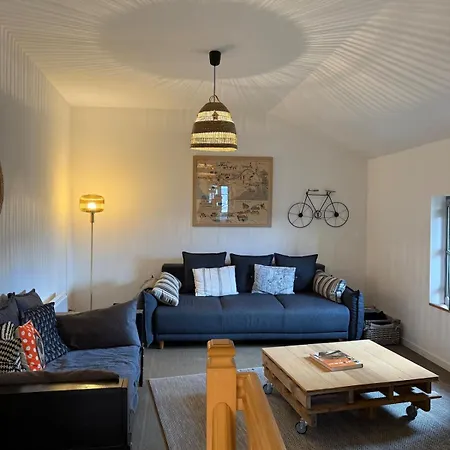 La Demoiselle De Holiday home *